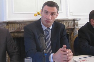 Un champion de boxe pourrait changer la donne lors des élections ukrainiennes